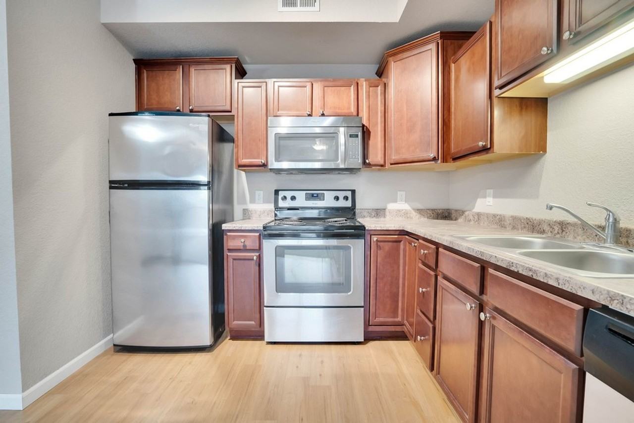 Cedar Hills Apartments - Photo 5 of 26