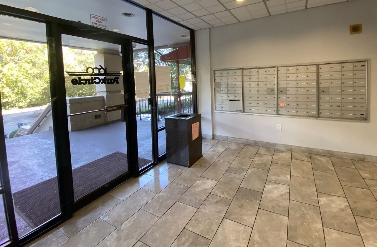 1600 Park Cir #614 - Photo 5 of 15