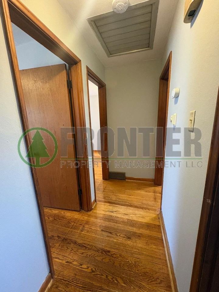 532 Ames Pl - Photo 7 of 16