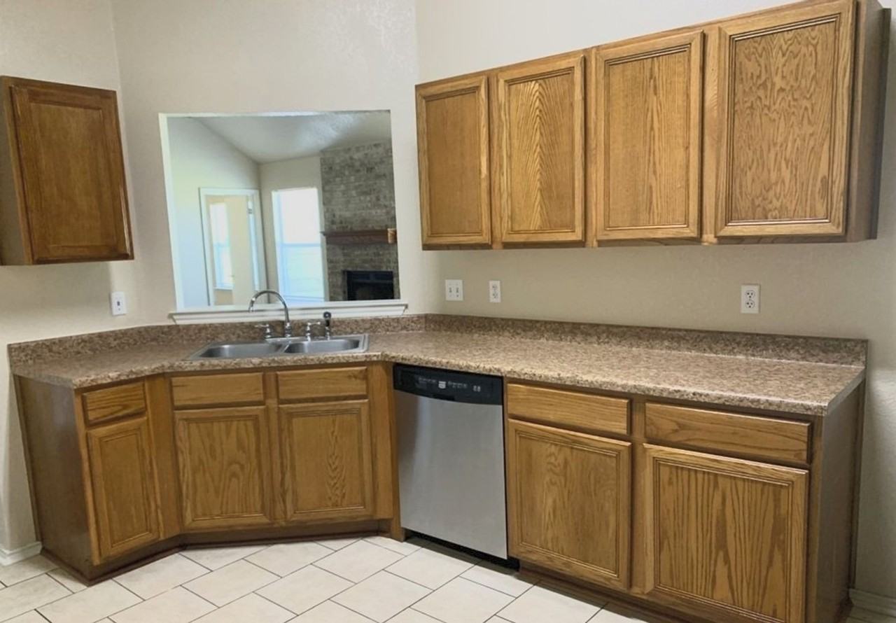 3405 Carpet Ln - Photo 4 of 14