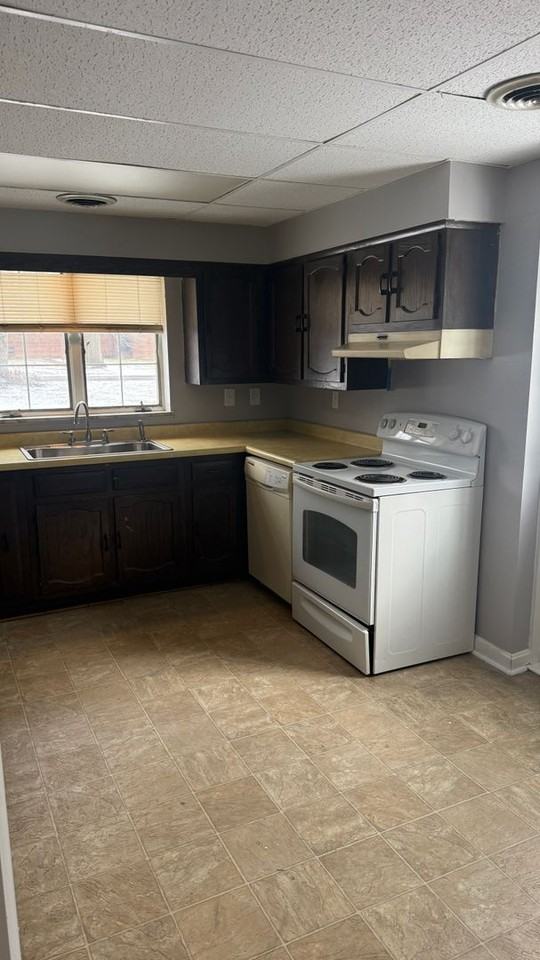 1562 Kimberly St - Photo 5 of 10