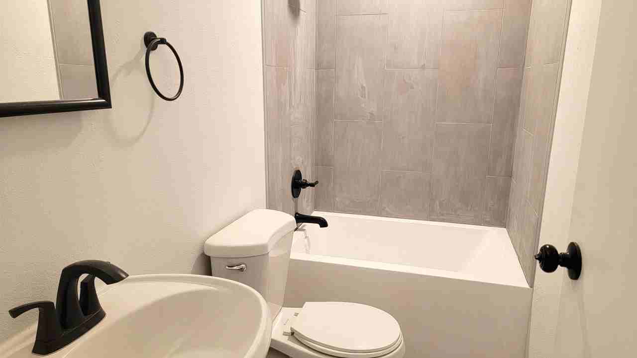 5020 Ne Alberta St #B - Photo 6 of 9