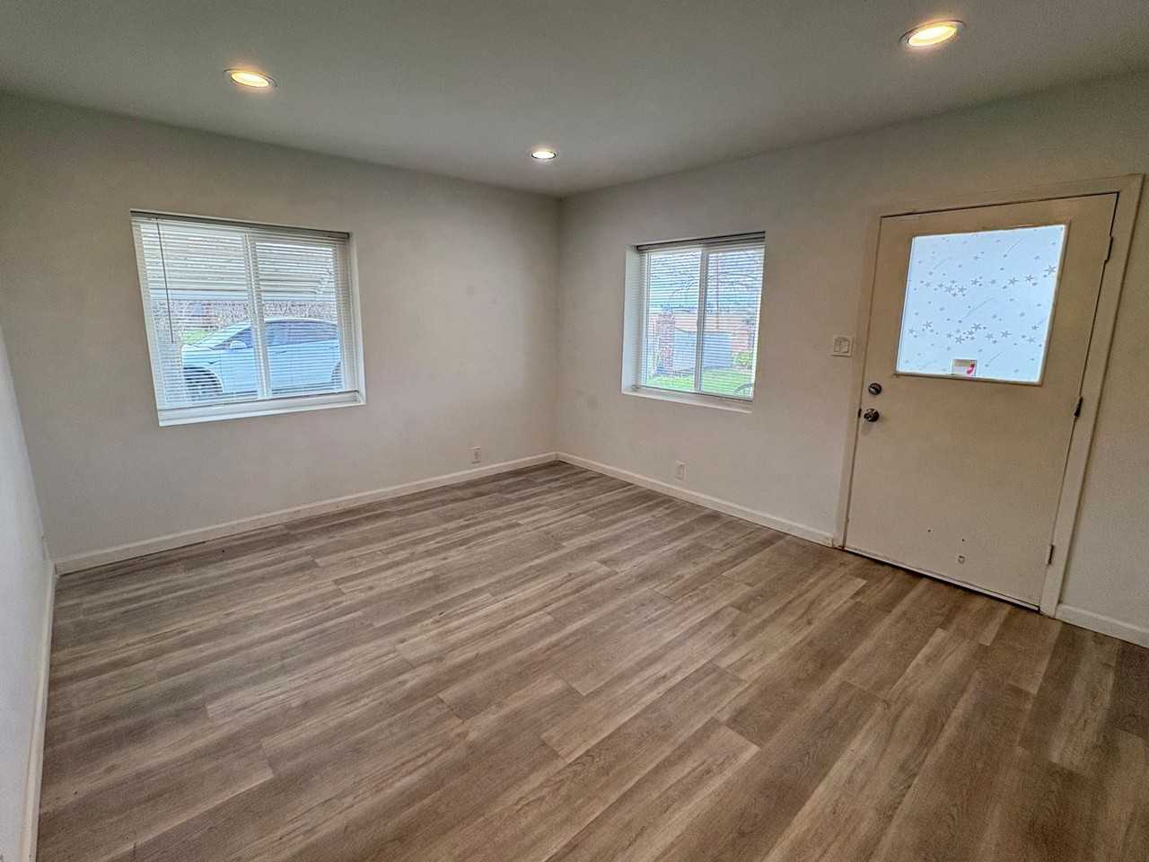 3320 Concord Ave - Photo 3 of 14