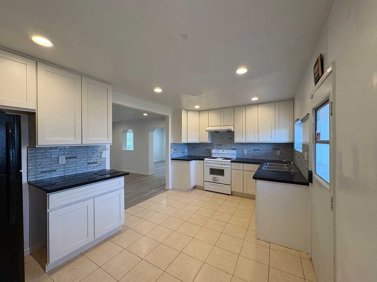 3320 Concord Ave - Photo 7 of 14