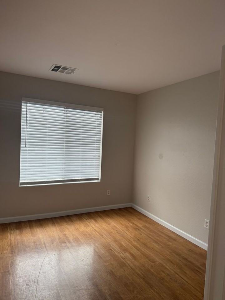 23339 W Pima St - Photo 7 of 9