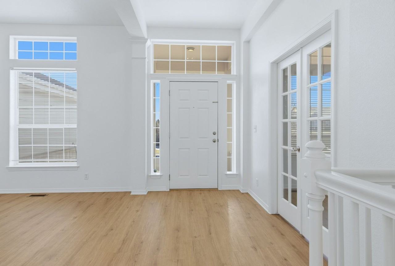 1037 Purple Sage Loop - Photo 2 of 32