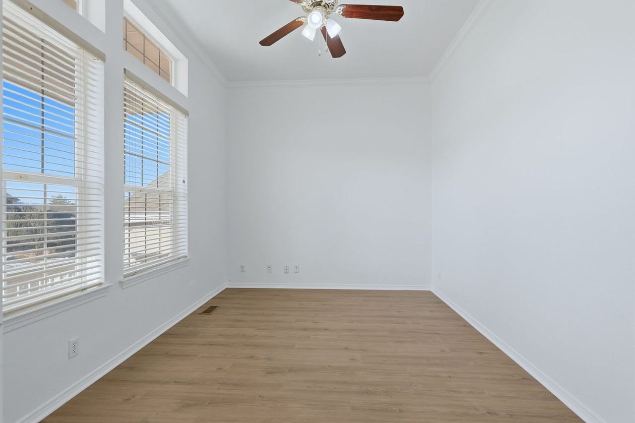 1037 Purple Sage Loop - Photo 4 of 32