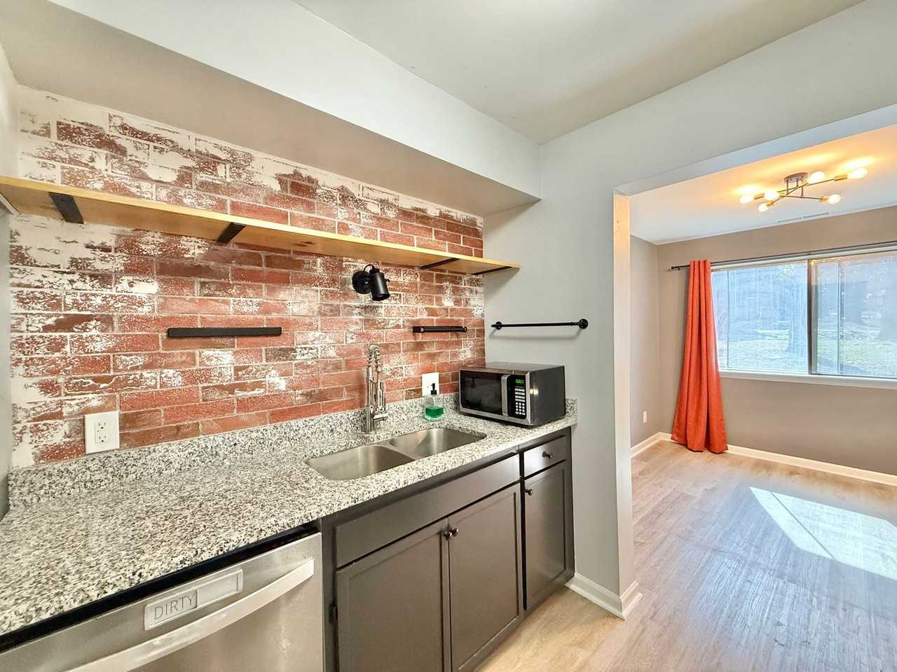 1239 Teakwood Pl - Photo 7 of 20