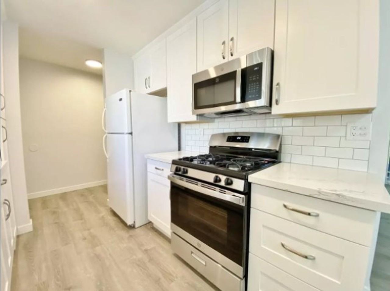 1203 E San Antonio Dr #301 - Photo 2 of 8