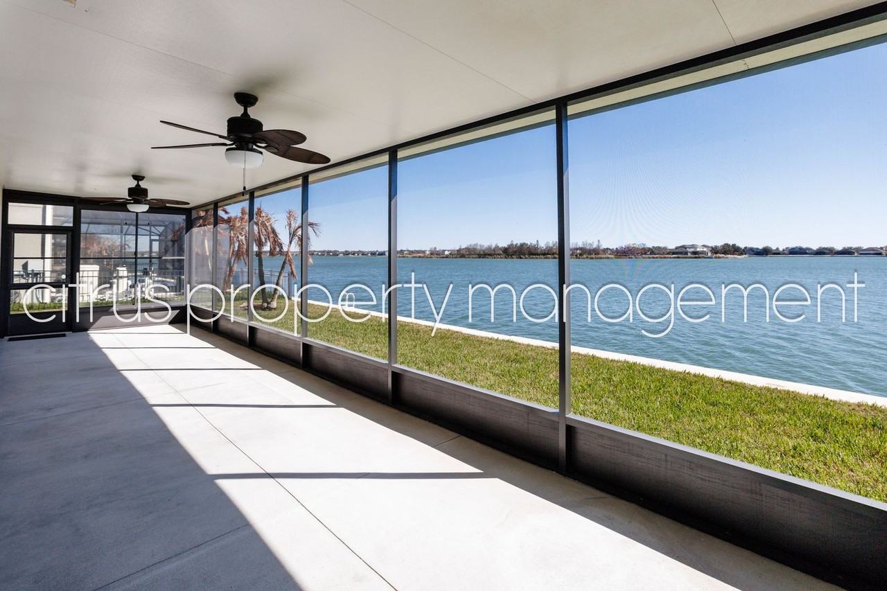 403 Blue Cypress Dr - Photo 5 of 43