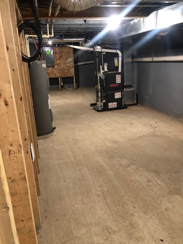 200 Harmison St - Photo 7 of 20