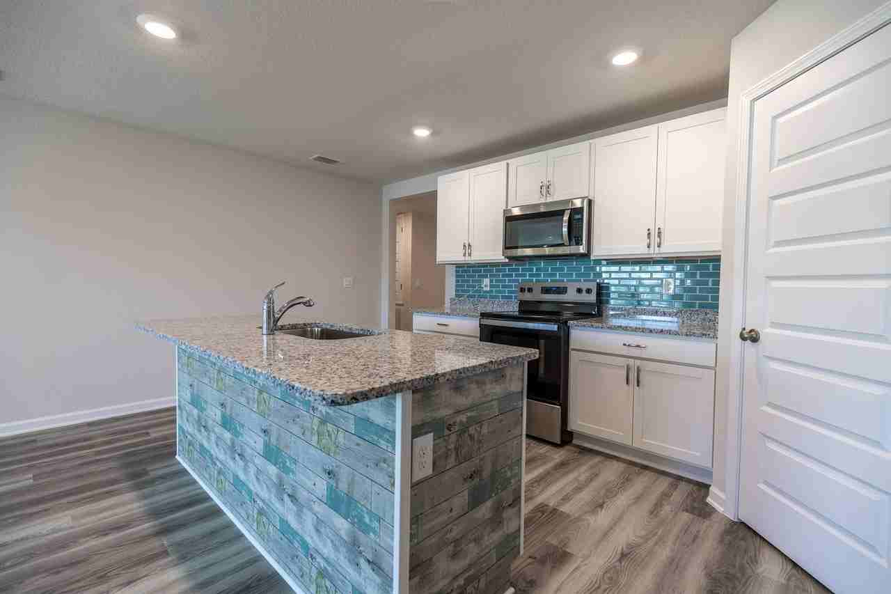 21902 Aleutian Ave - Photo 6 of 24