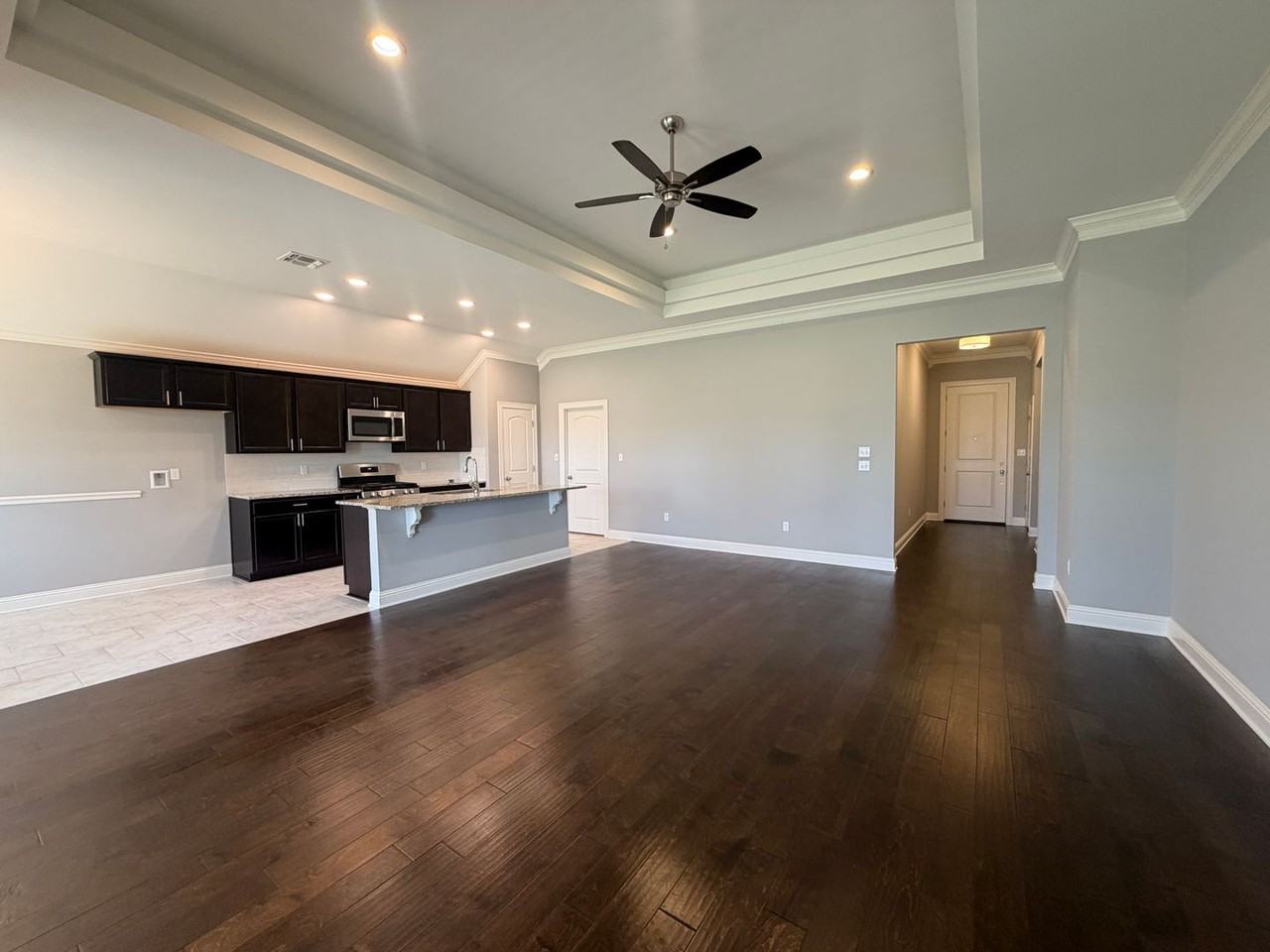 3331 Grand Lake Dr - Photo 3 of 18