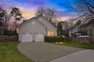 6044 Steeplechase Ln - Photo 1 of 1