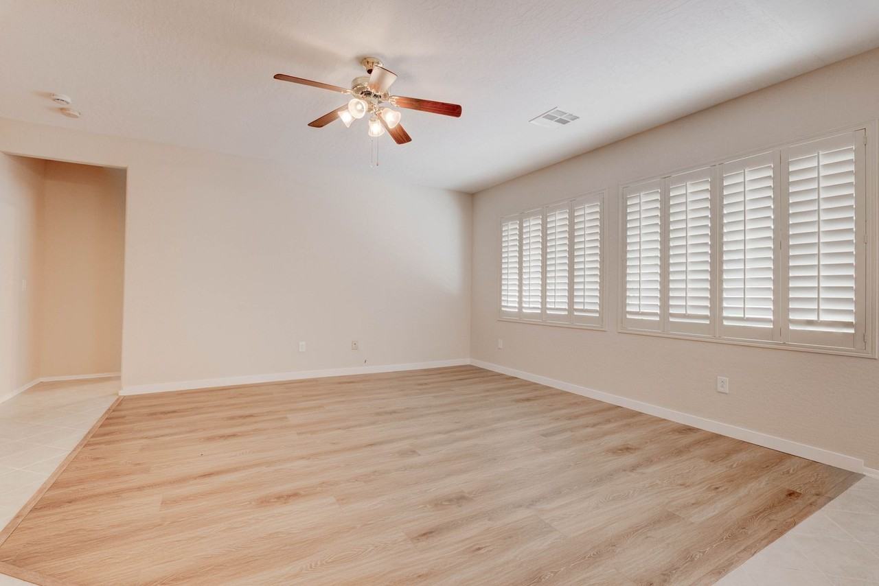 2551 Moonlight Valley Ave - Photo 5 of 35