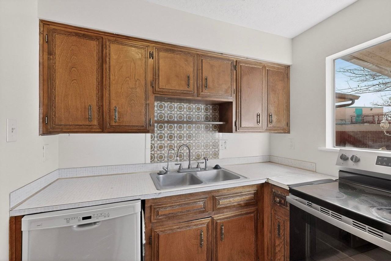 1819 Luthy Dr Ne - Photo 6 of 15