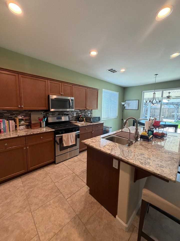 1381 Canyoncreek St - Photo 6 of 22