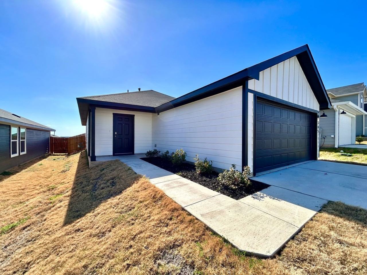 385 Bull Lake Cir - Photo 2 of 31