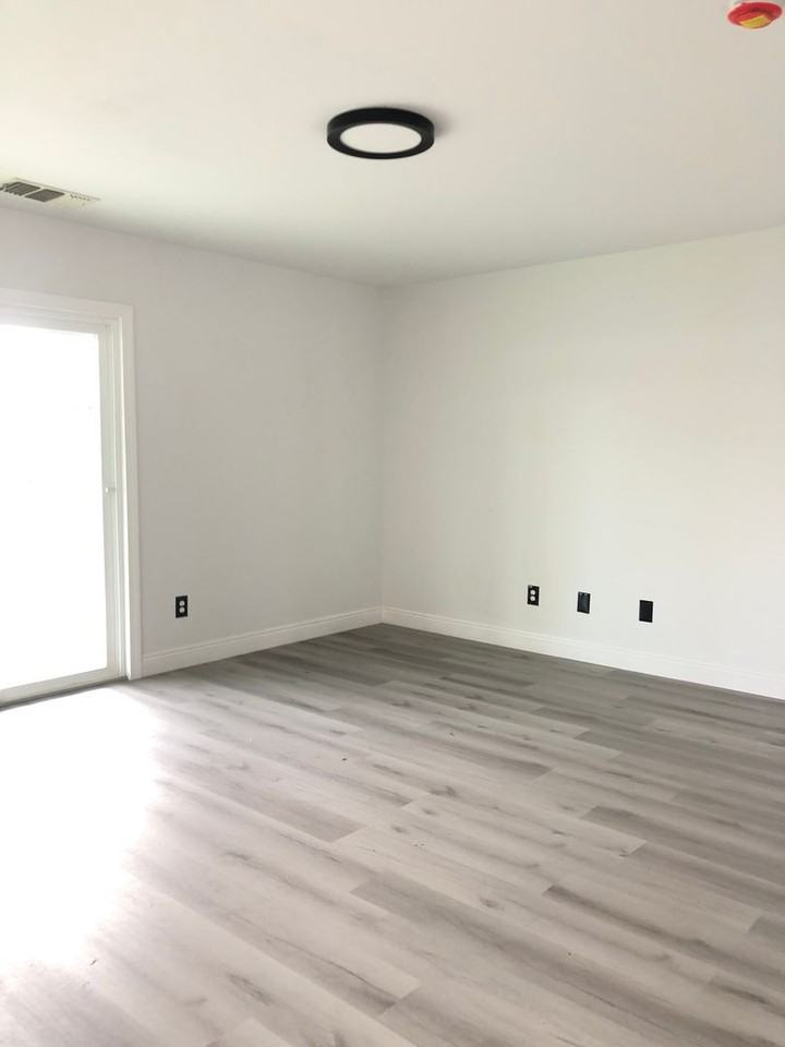 9402 Cobble Mountain Rd - Photo 3 of 26