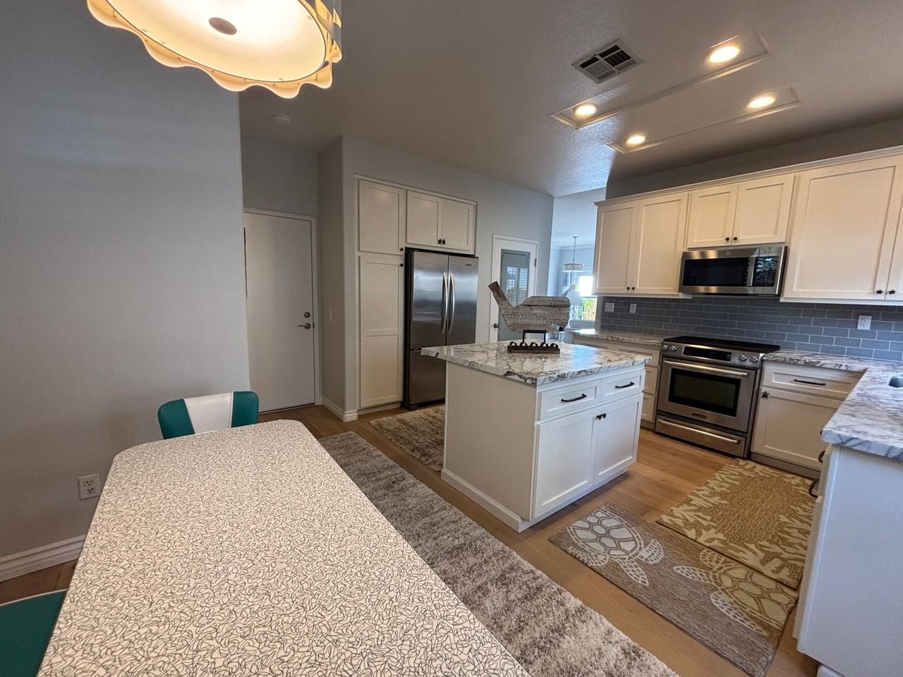 618 Compass Ct - Photo 7 of 28