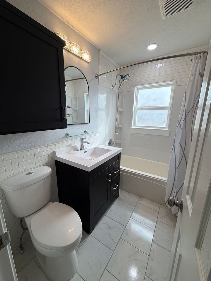 1420 E North St - Photo 7 of 14