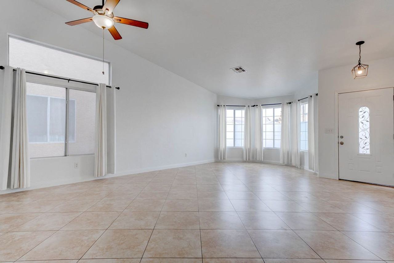 2205 Riderwood Ave - Photo 5 of 50