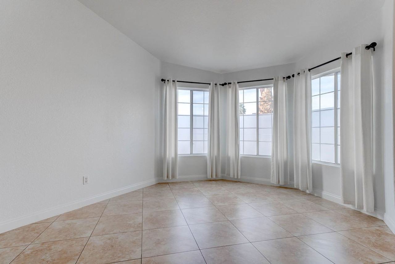 2205 Riderwood Ave - Photo 7 of 50