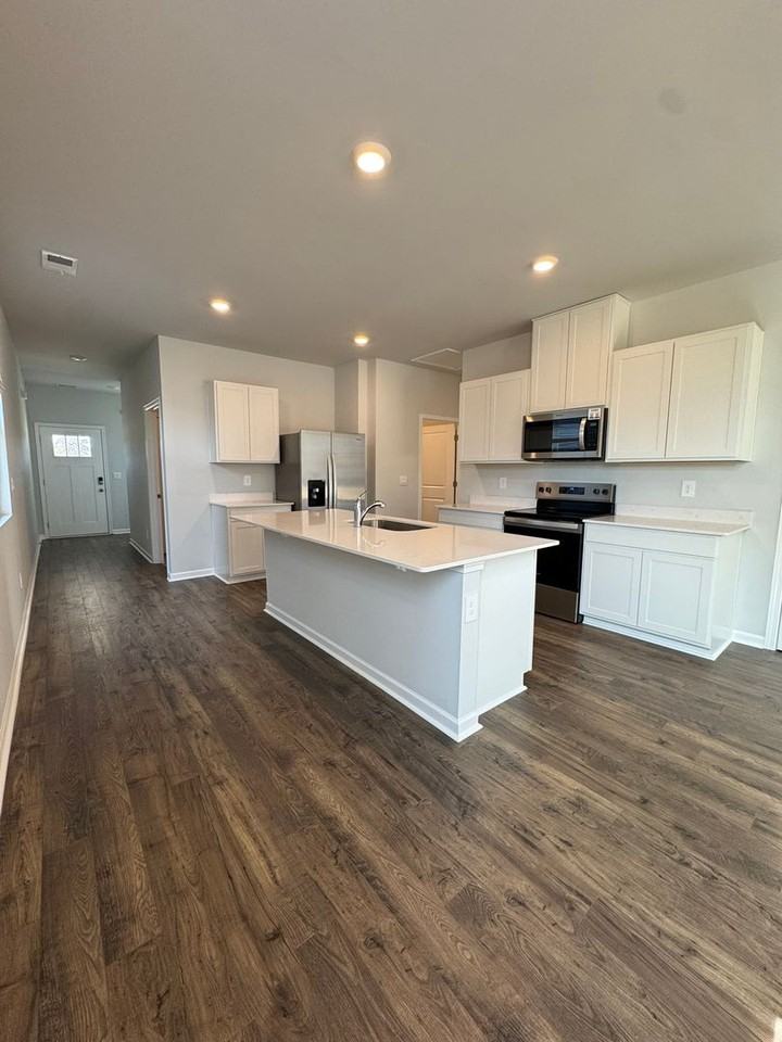 4332 Oswin Dr - Photo 5 of 27