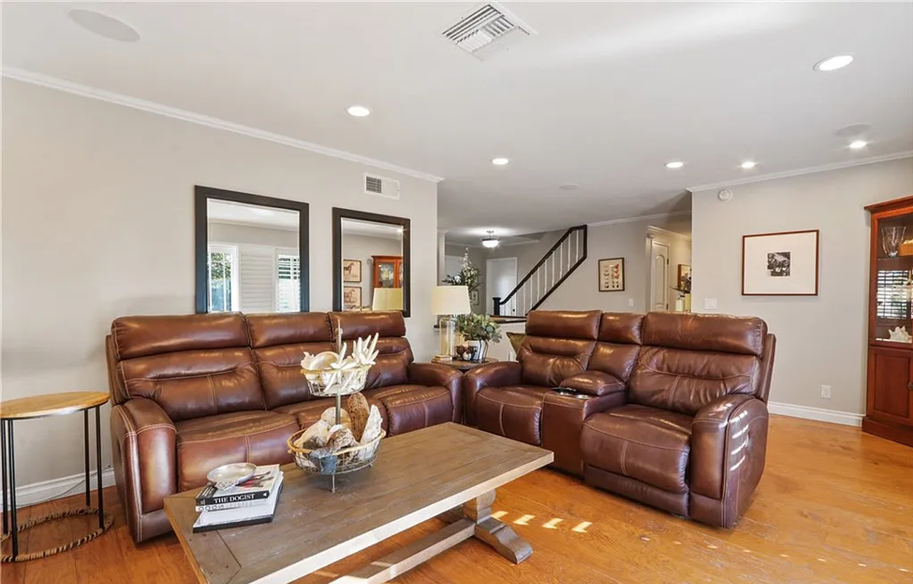 6262 6262 Heil Avenue - LEASING ONLY - Photo 3 of 15