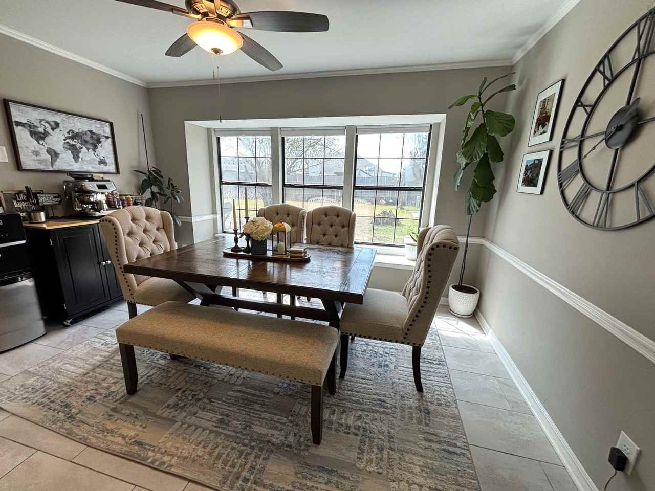 5735 Bluebonnett Dr - Photo 4 of 17