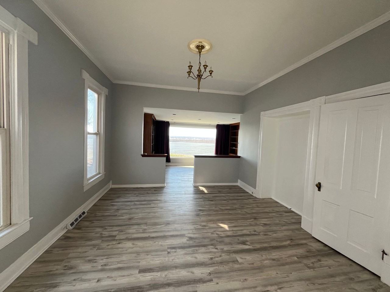 607 Summit St - Photo 5 of 19