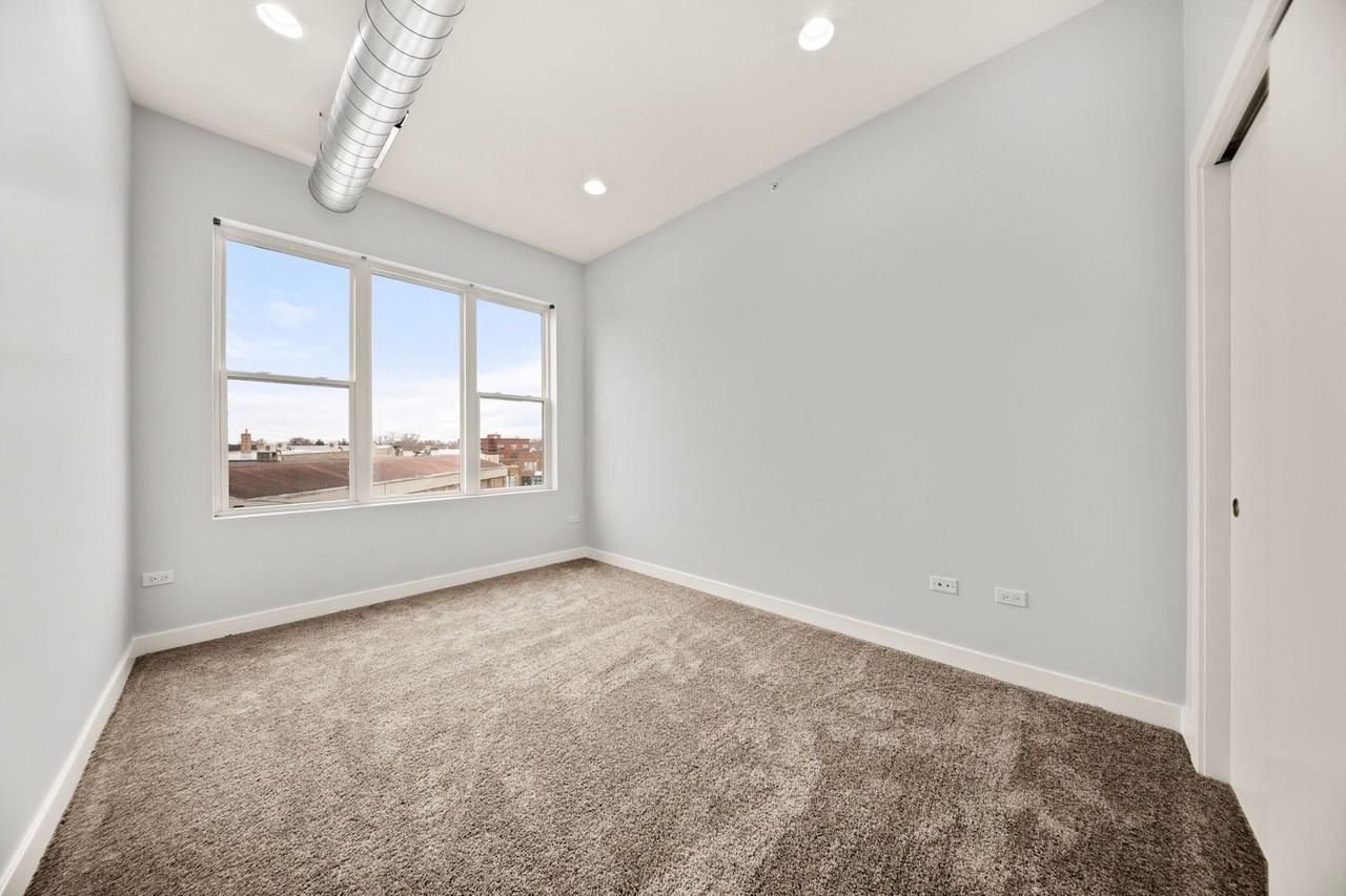 8917 Grant Ave - Photo 7 of 12