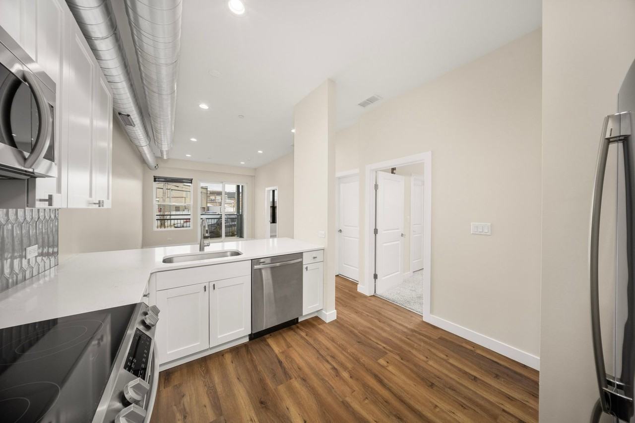 3727 Sunnyside Ave - Photo 3 of 13