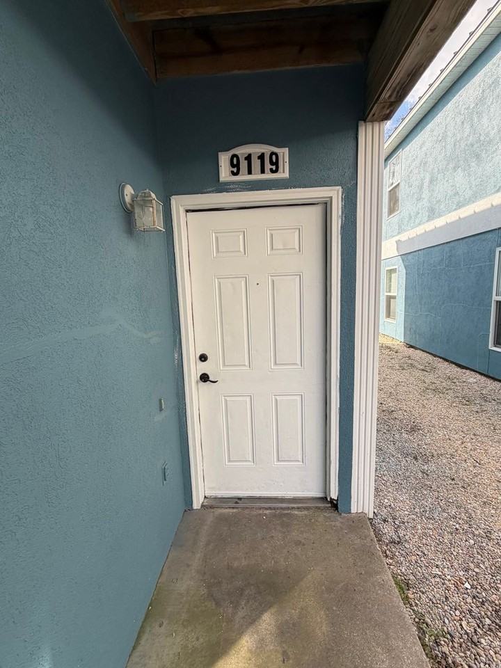 9119 Laird St - Photo 2 of 16