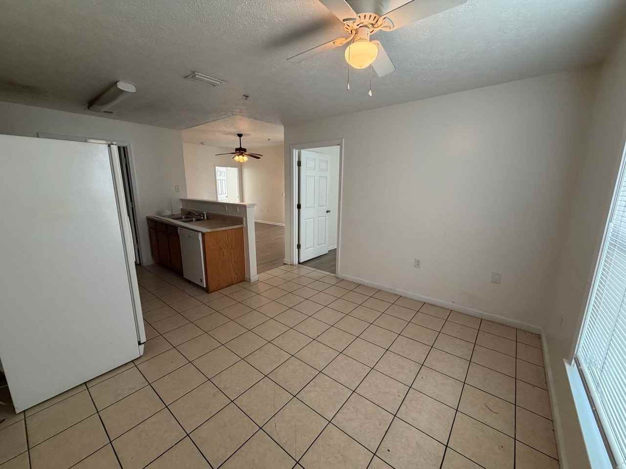 9119 Laird St - Photo 3 of 16