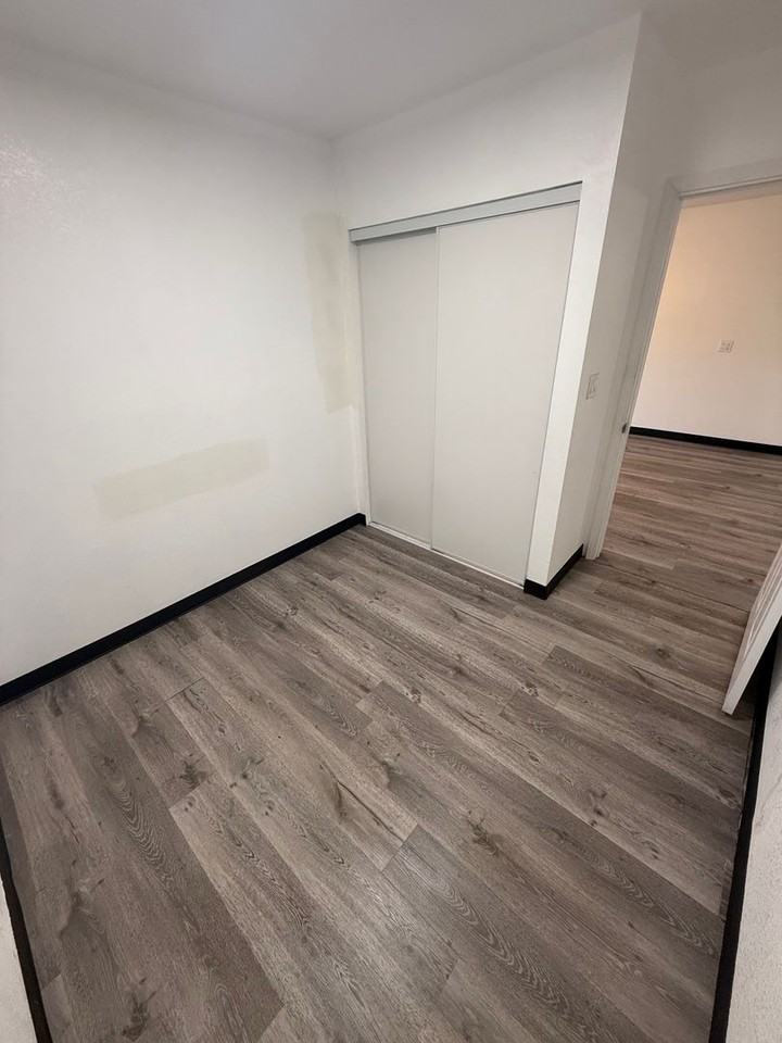 3615 Ocean View Blvd - Photo 3 of 12