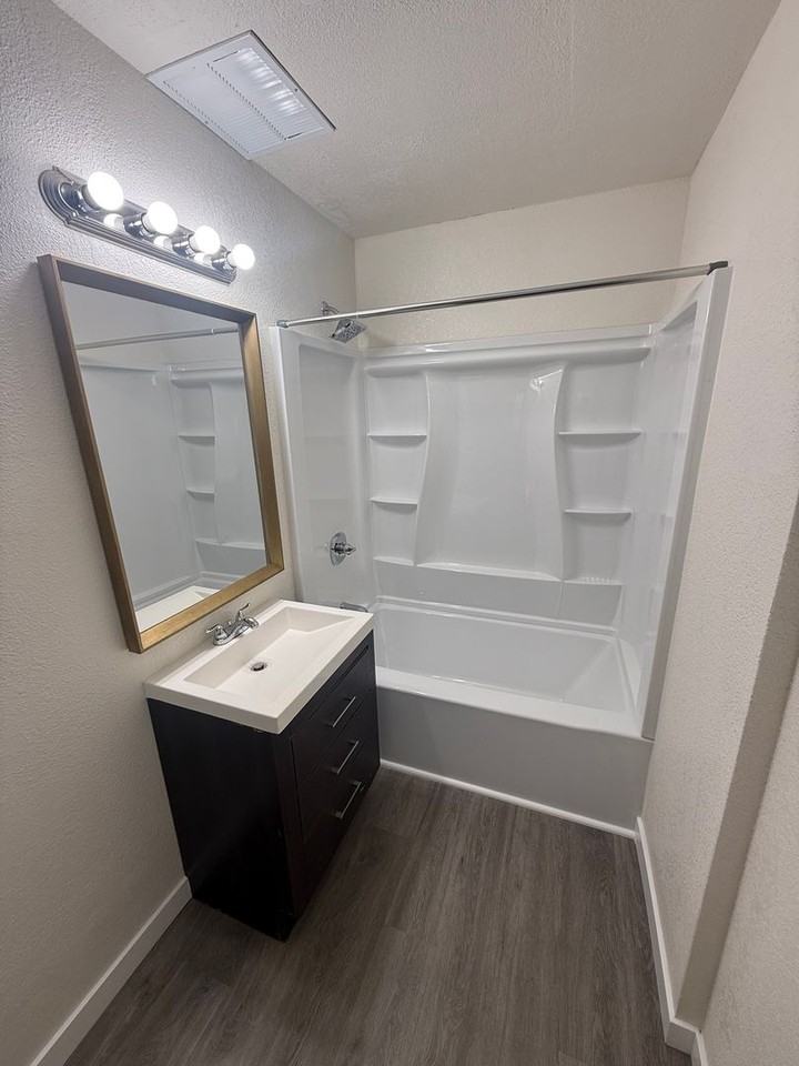 3615 Ocean View Blvd - Photo 7 of 12