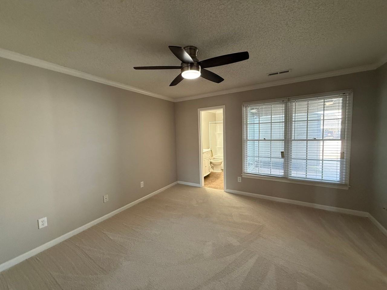 328 Shadow Pointe Dr Sw - Photo 7 of 9