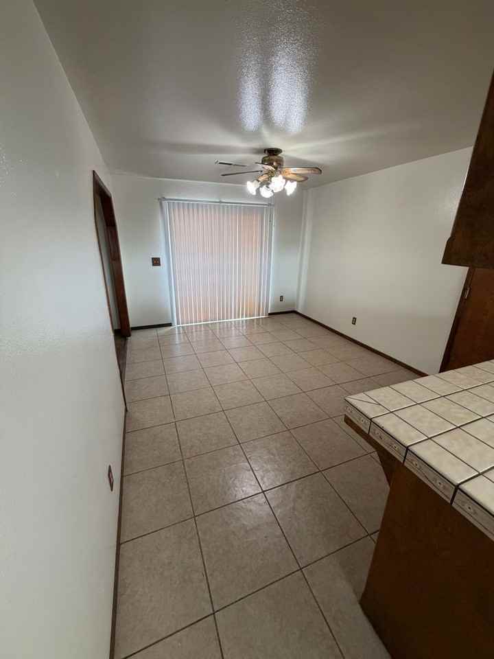 1386 Yale Ave - Photo 6 of 22