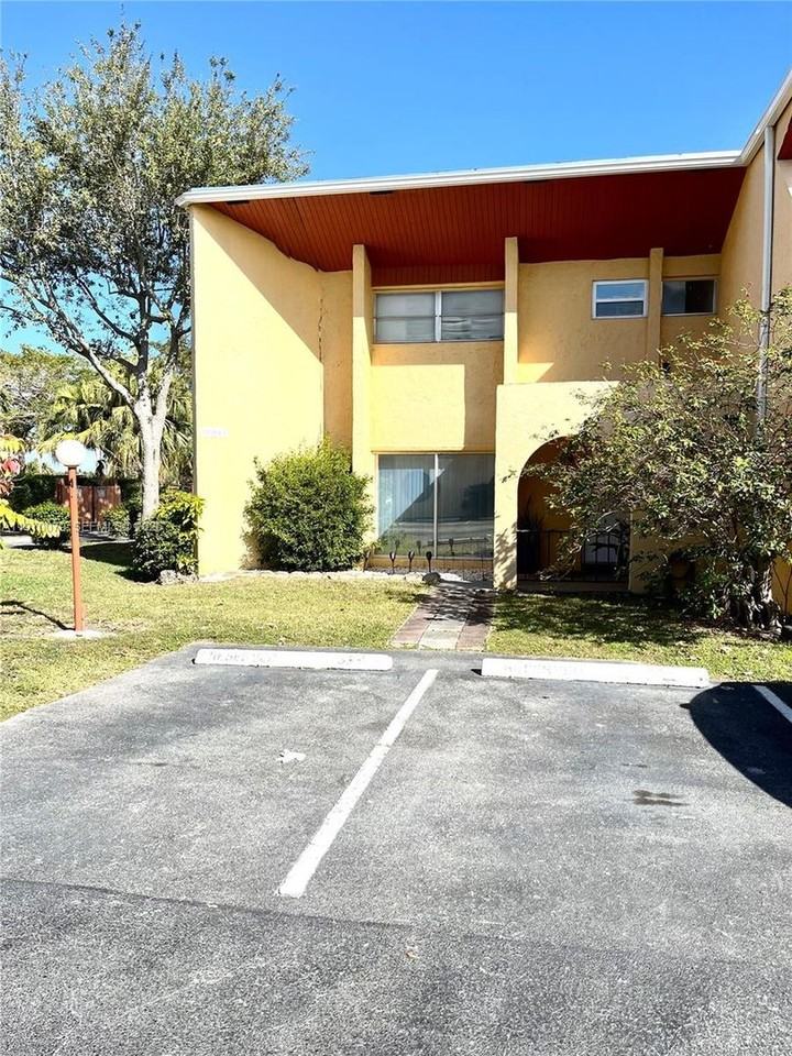 13725 Sw 84th St - Photo 7 of 18