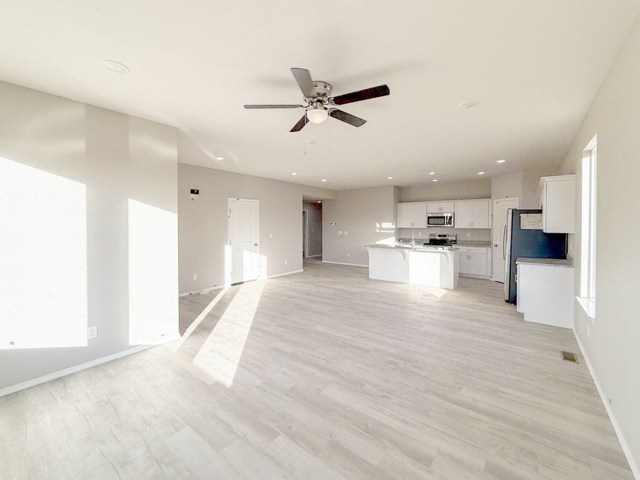 3440 N Nixon Ave - Photo 7 of 14