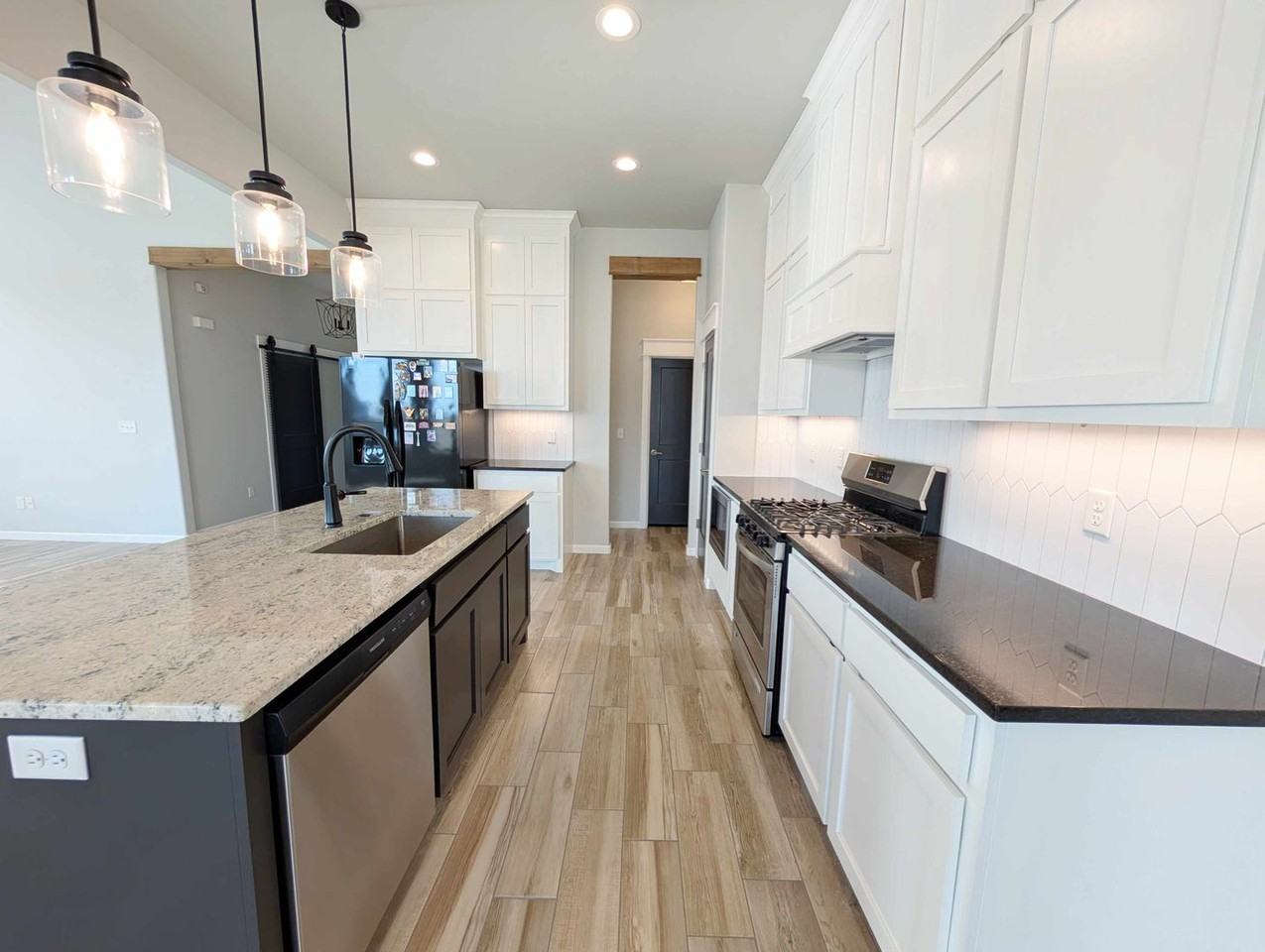 205 Sw 166th St - Photo 6 of 23