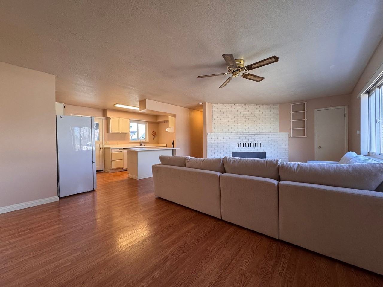 330 2nd Ave - Photo 2 of 19