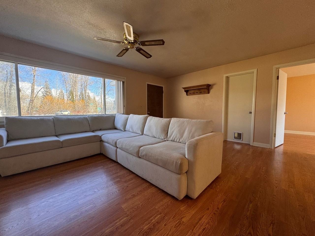 330 2nd Ave - Photo 4 of 19