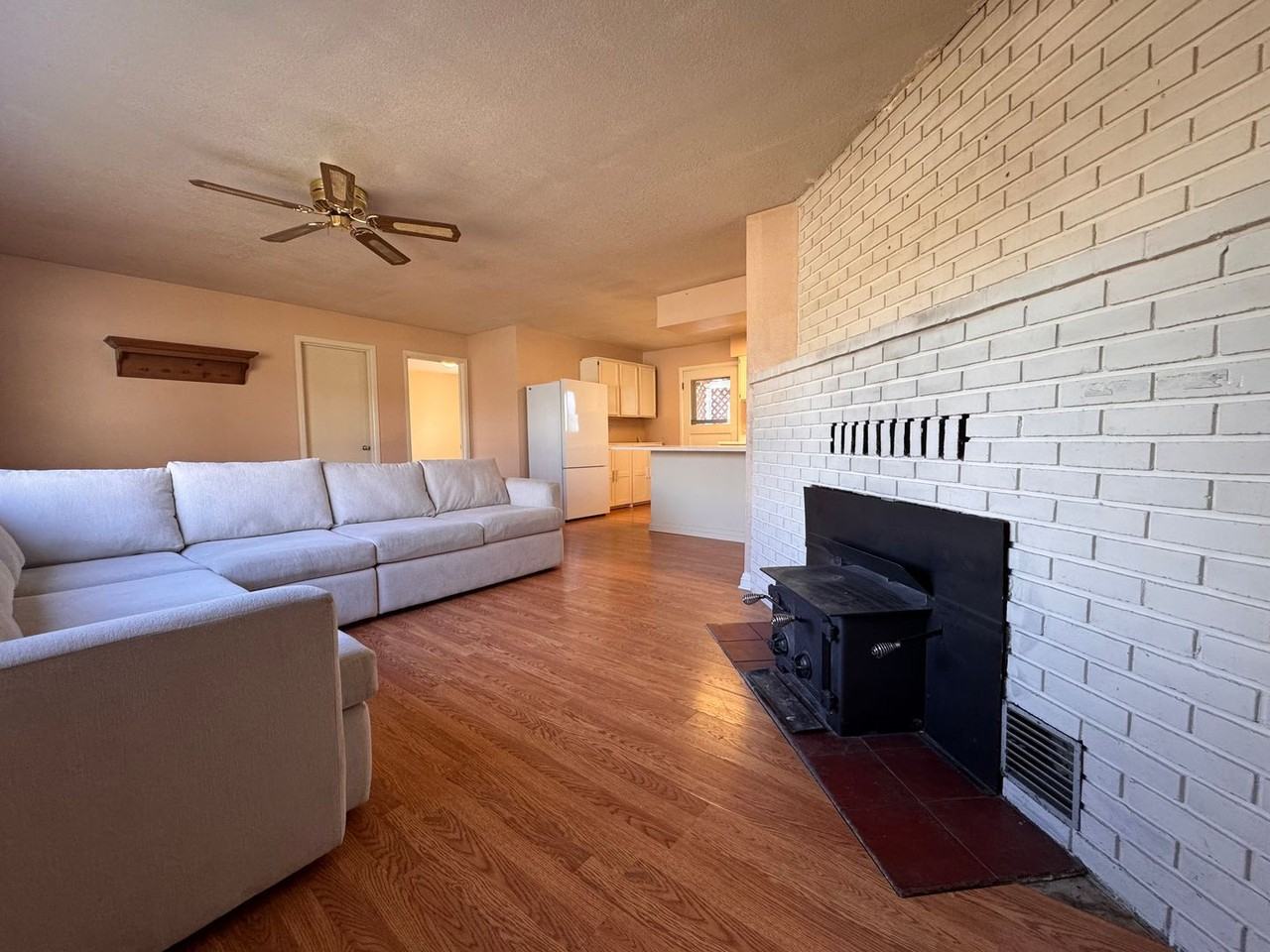 330 2nd Ave - Photo 5 of 19