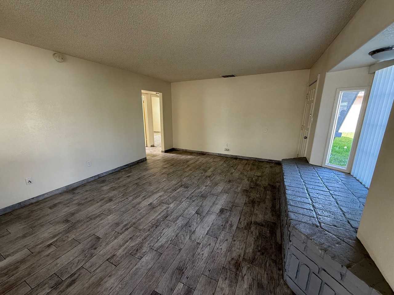 135 E Stuart Ave - Photo 2 of 13