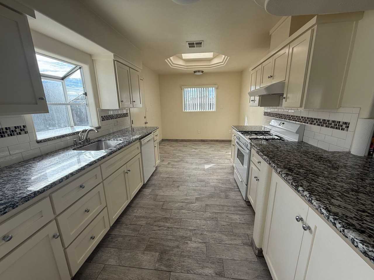 135 E Stuart Ave - Photo 5 of 13