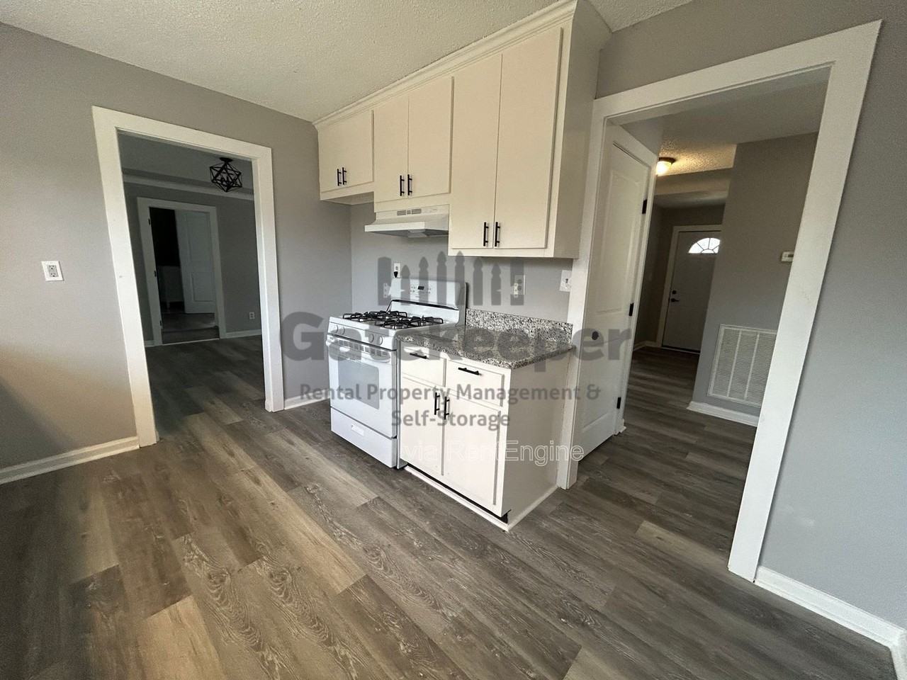 36 Mitchell St - Photo 7 of 28