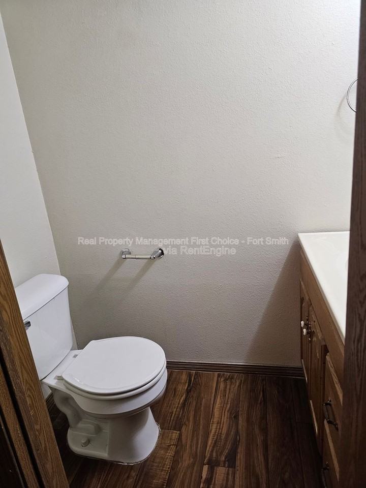 2209 Fayetteville Rd #27 - Photo 5 of 17