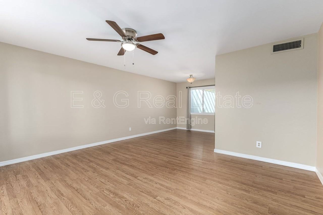 5174 N 83rd St - Photo 4 of 35